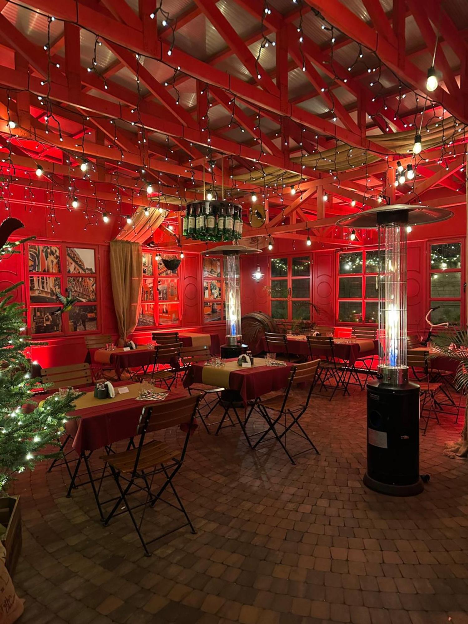 Shoemaker Irish Pub & Accommodation Kielce Exterior photo
