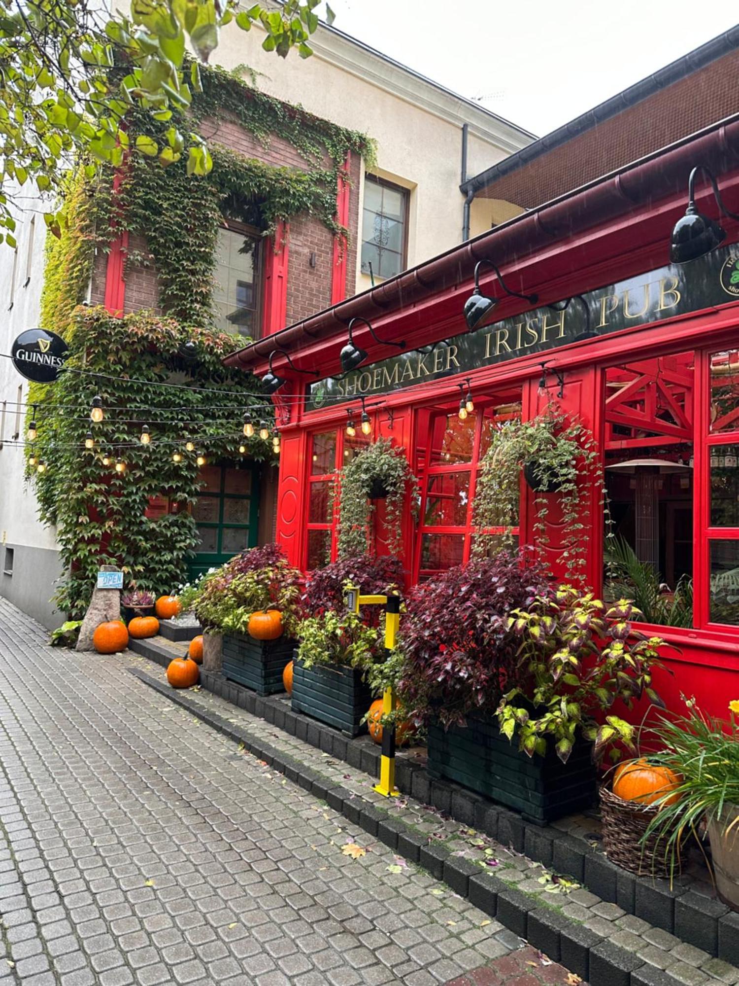 Shoemaker Irish Pub & Accommodation Kielce Exterior photo