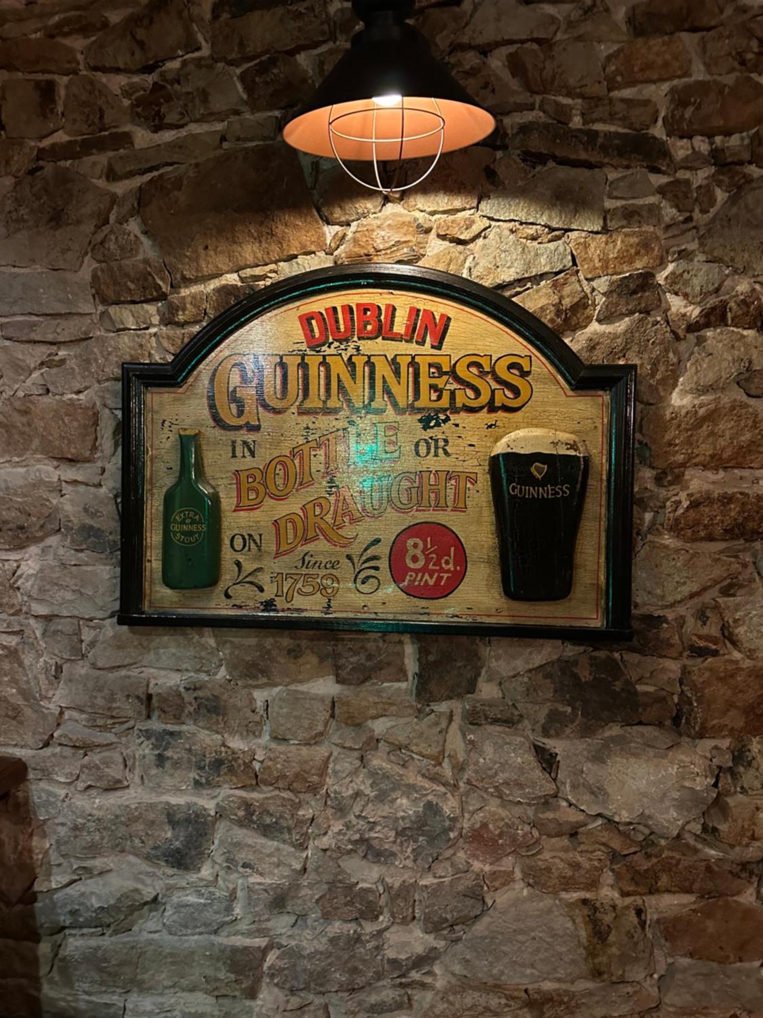 Shoemaker Irish Pub & Accommodation Kielce Exterior photo